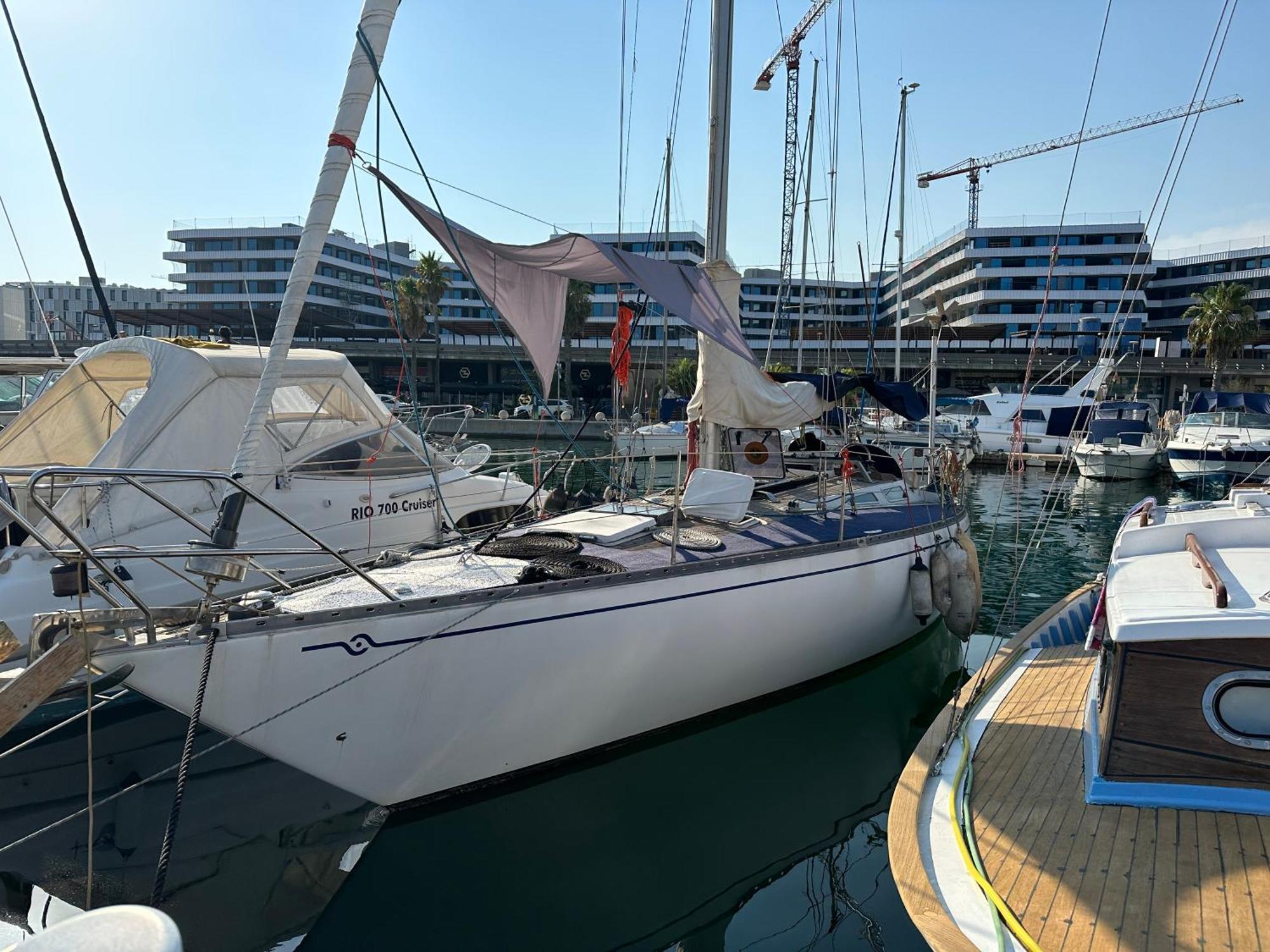Unique Wooden Sail Yacht + 2 Bikes Included! Hotel ซานต์อาเตรียเดเบซอซ ภายนอก รูปภาพ